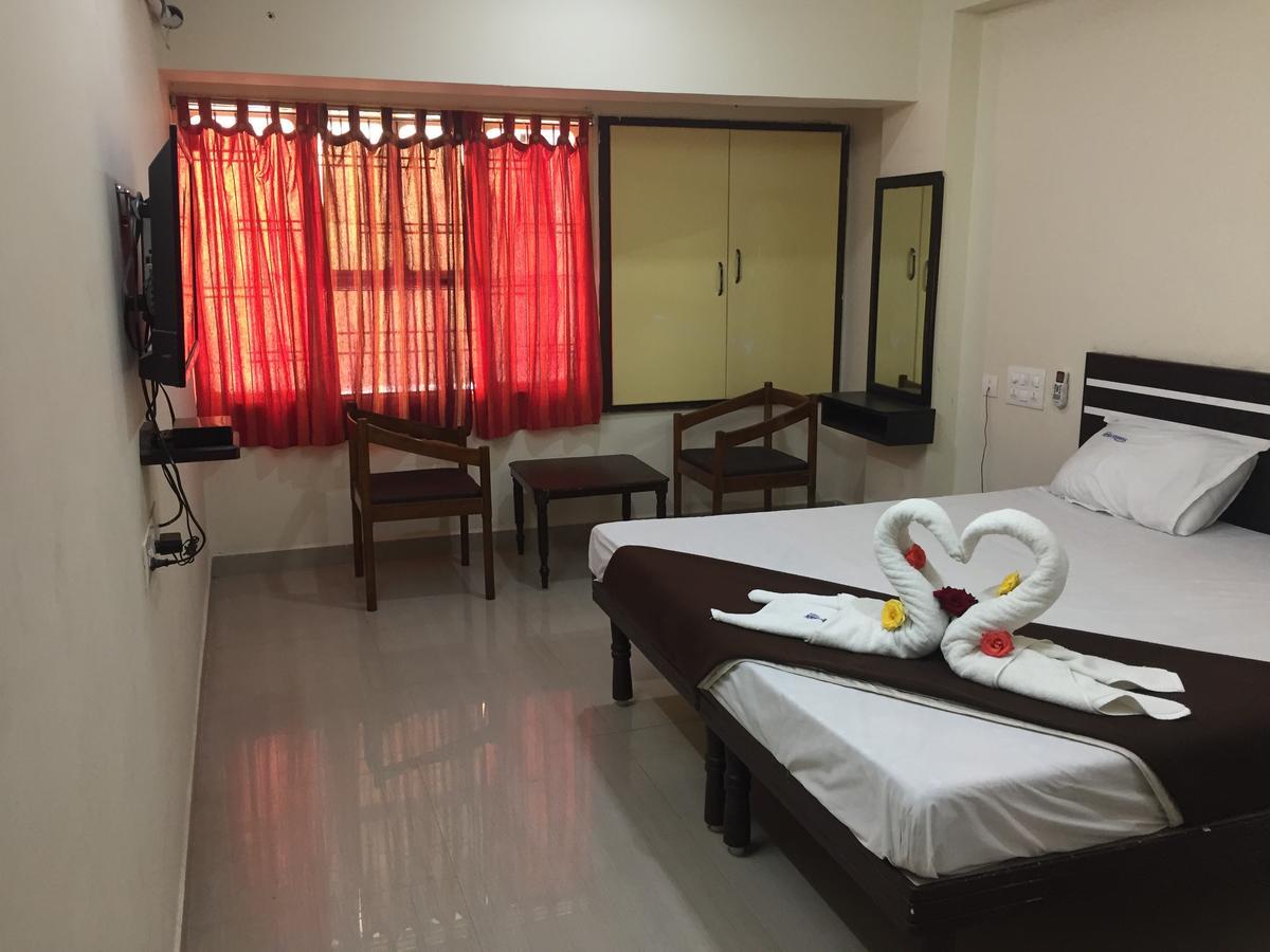 Hotel Nithin Krishna Tirupati Exterior foto